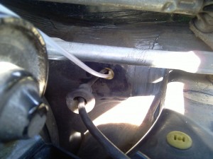 rover75cablehole rover 75 engine under bonnet cable hole